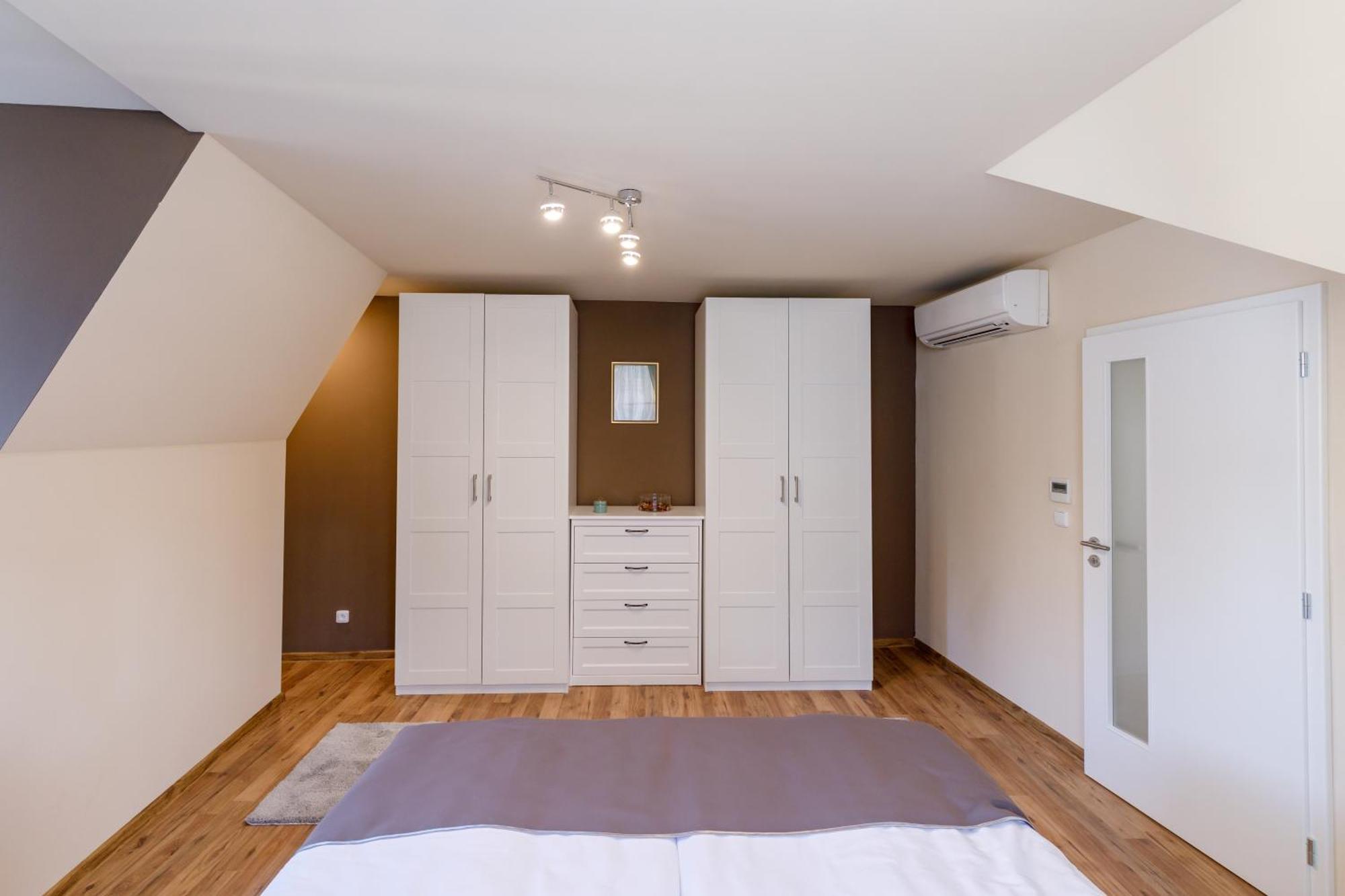 Apartments Menuet Karlovy Vary Habitación foto