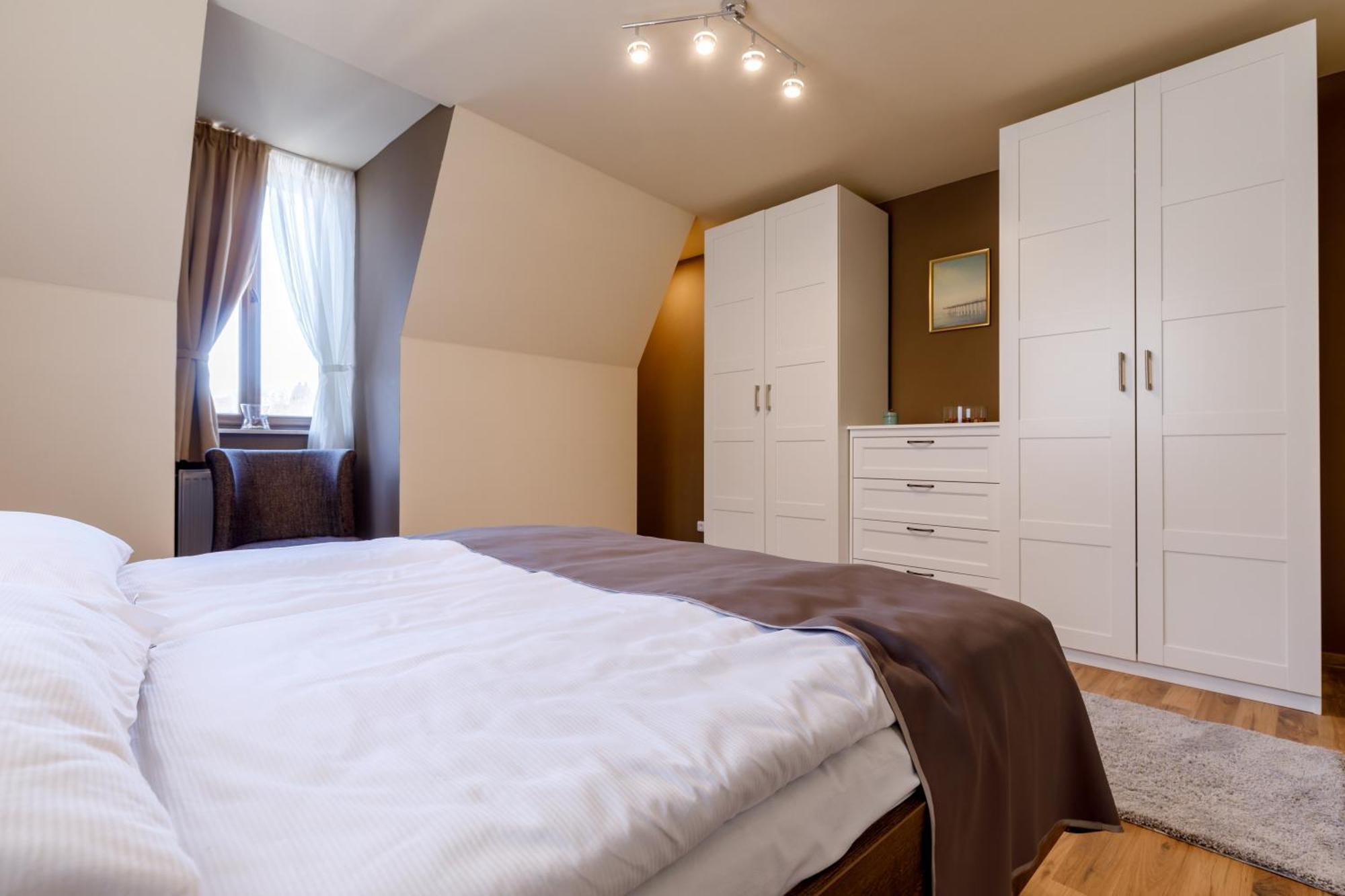 Apartments Menuet Karlovy Vary Habitación foto
